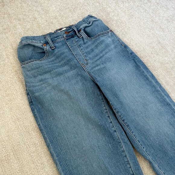 Madewell High Rise Pull On Jeans in Keefe Wash Relaxed Blue Crop Jeans 26 - Picture 3 of 9